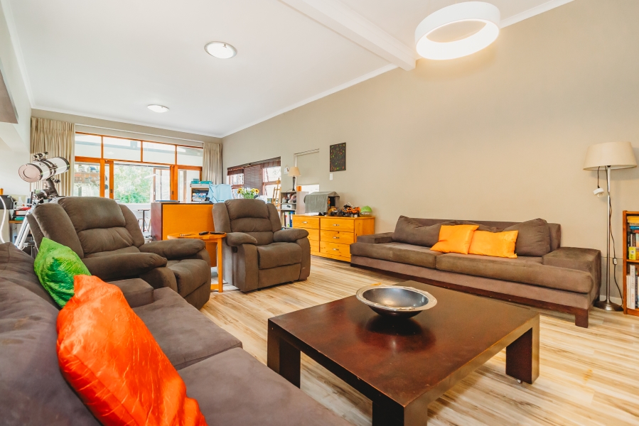 4 Bedroom Property for Sale in Twee Rivieren Western Cape